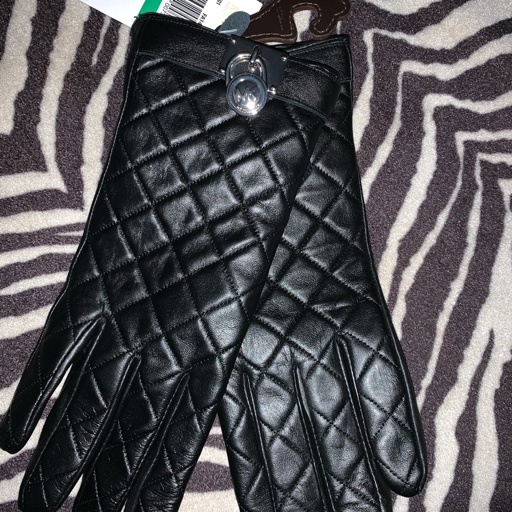NWT Michael Kors black 100% Genuine Leather Gloves